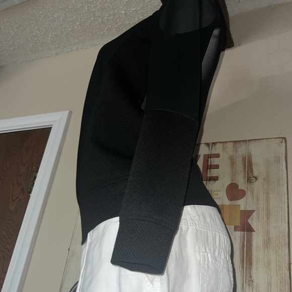 💎. Bcbg black long sleeve blouse sheer on the back and sleeves EUC - Picture 3 of 6